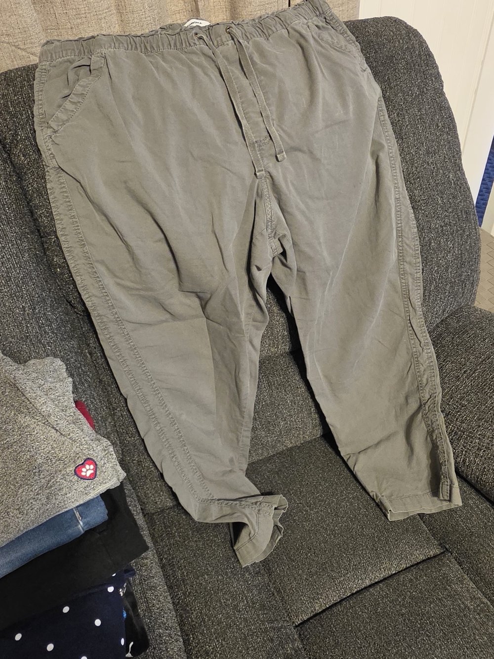 Sonoma Grey Cropped Drawstring Pants